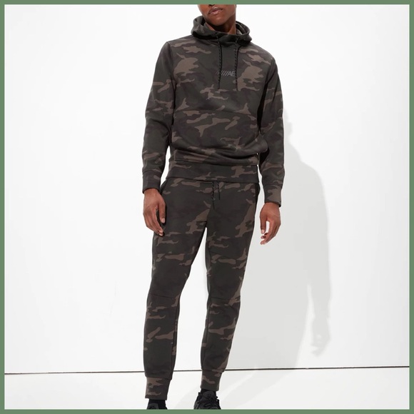AE Camo Sweatsuit (2 piece) - Picture 4 of 13